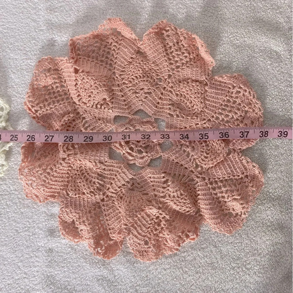 Vintage  Handmade Pink & Cream Crochet Lace Round Doilies X2 - Picture 8 of 10